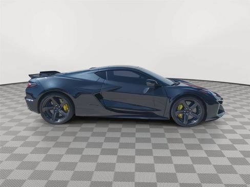 Used 2024 Chevrolet Corvette Z06 w/ Stealth Interior Trim Package RWD image 6