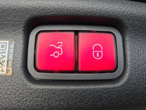 Used 2025 Mercedes-Benz C 36 AMG S image 16