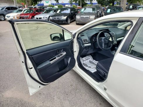 Used 2016 Subaru Impreza 2.0i image 9