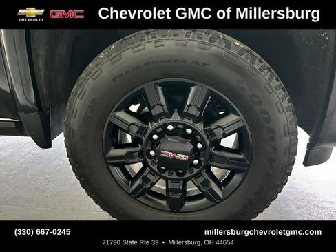 Used 2024 GMC Sierra 2500 AT4 w/ AT4 Premium Plus Package AWD/4WD image 17