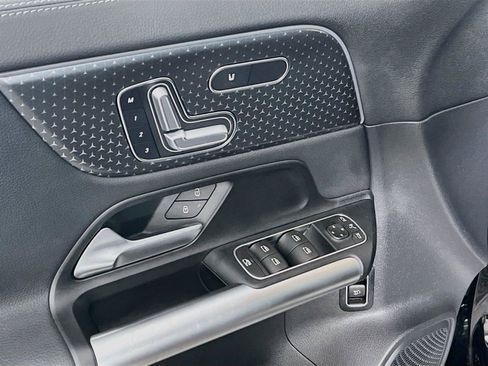 Certified 2024 Mercedes-Benz GLA 250 4MATIC image 18