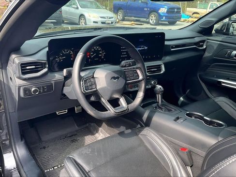 Used 2024 Ford Mustang Premium image 16