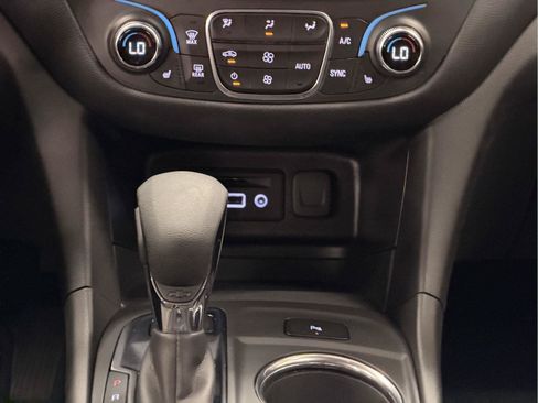 Used 2023 Chevrolet Equinox LT AWD/4WD image 35