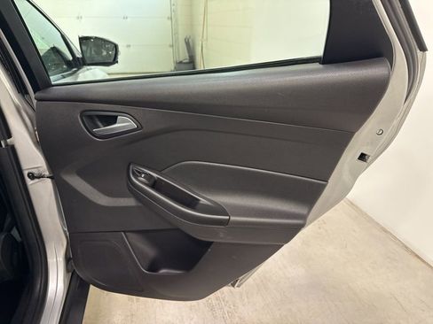 Used 2014 Ford Focus SE w/ Equipment Group 201A image 38