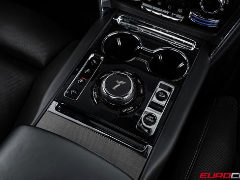 Used 2020 Rolls-Royce Cullinan *PANORAMIC SUNROOF * IMMACULAT image 28