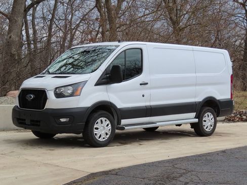 Used 2024 Ford Transit 250 Low Roof w/ Exterior Upgrade Package image 8