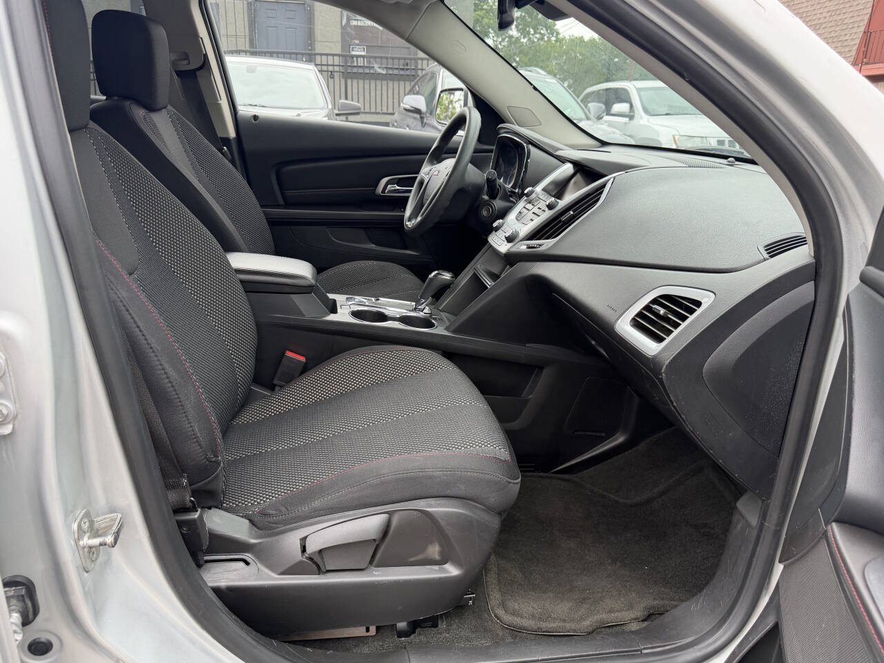 Used 2017 GMC Terrain SLE FWD image 18
