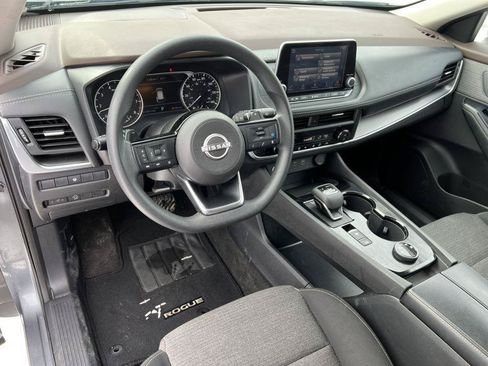 Used 2023 Nissan Rogue SV AWD/4WD image 14