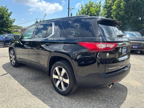Used 2021 Chevrolet Traverse LT w/ LT Premium Package AWD/4WD image 36