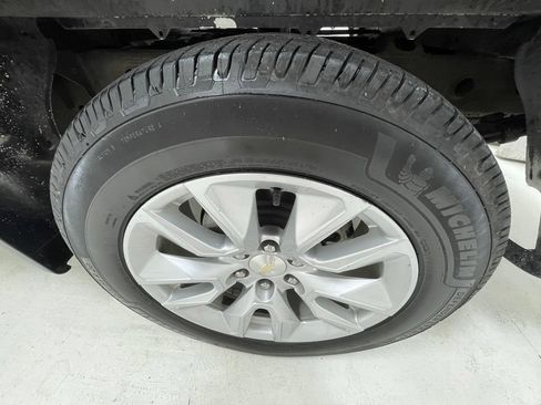 Used 2022 Chevrolet Silverado 1500 Custom AWD/4WD image 10