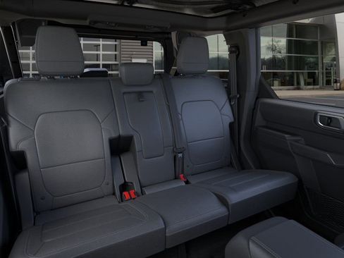 New 2025 Ford Bronco Outer Banks w/ Sasquatch Package AWD/4WD image 11