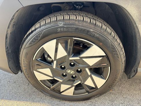 Used 2025 Hyundai Kona SEL image 30