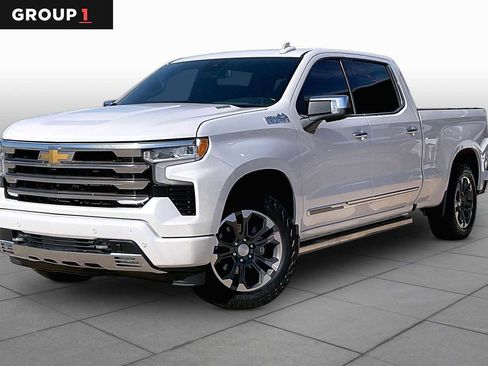 Used 2022 Chevrolet Silverado 1500 High Country w/ Z71 Off-Road Package AWD/4WD image 1