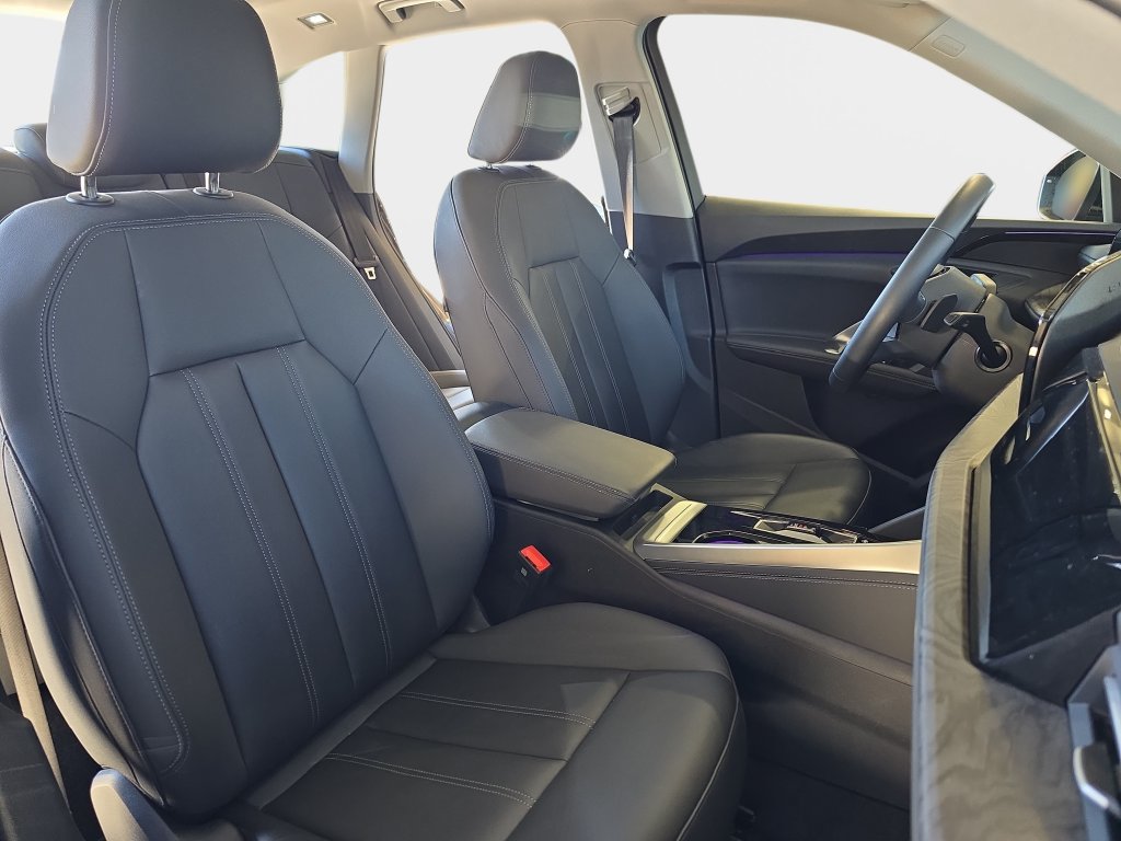 Used 2025 Audi Q5 Premium w/ Convenience Package AWD/4WD image 12