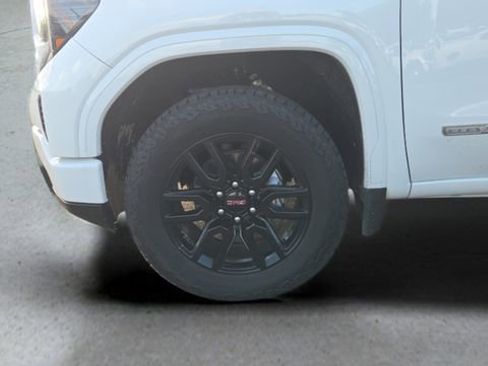 Used 2025 GMC Sierra 1500 Elevation w/ X31 Off-Road Package image 18