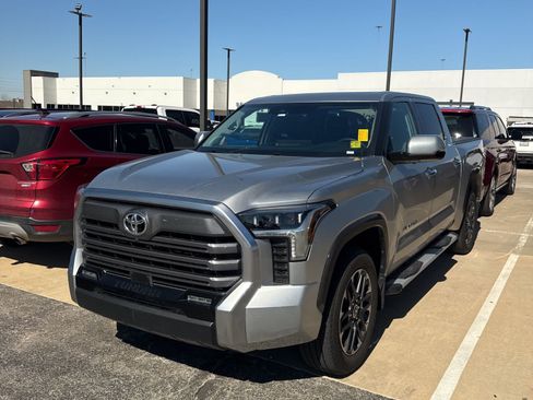 Used 2023 Toyota Tundra Limited image 3