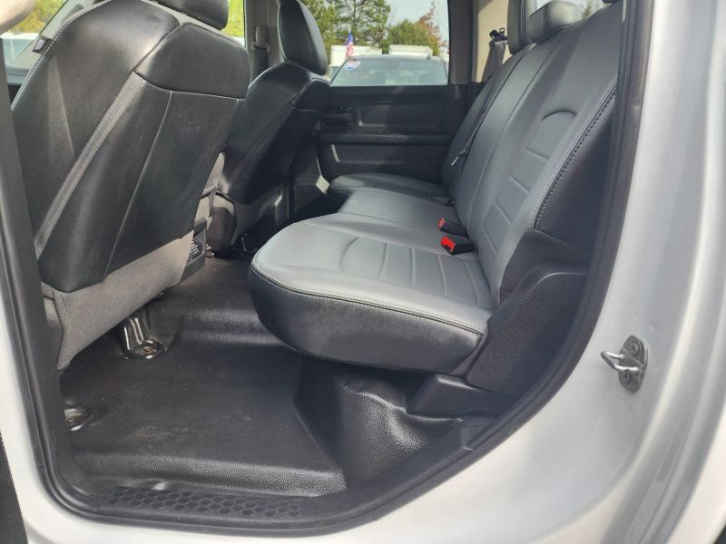 Used 2021 RAM 1500 Tradesman w/ Chrome Appearance Group RWD image 11