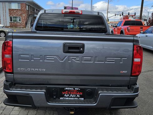 Used 2022 Chevrolet Colorado LT w/ LT Convenience Package image 6