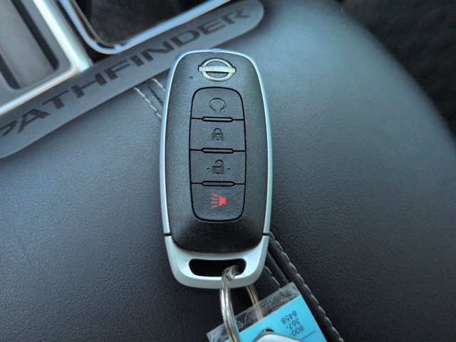Used 2024 Nissan Pathfinder SV FWD image 28