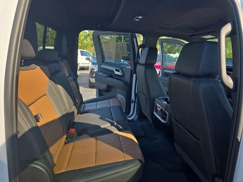 Used 2025 Chevrolet Silverado 2500 High Country w/ High Country Premium Package AWD/4WD image 12