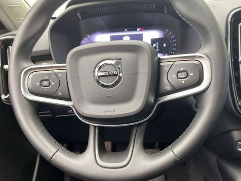 Used 2023 Volvo XC40 B5 Ultimate w/ Protection Package Premier AWD/4WD image 14