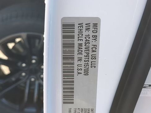 Used 2026 Jeep Grand Wagoneer Summit w/ Rear Seat Video Group I AWD/4WD image 25