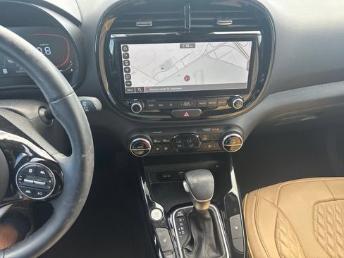 Certified 2024 Kia Soul EX FWD image 10