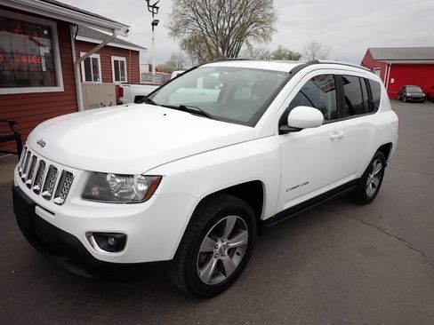 Used 2016 Jeep Compass High Altitude AWD/4WD image 3