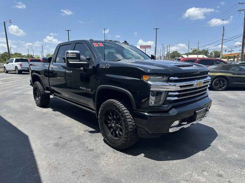 Used 2022 Chevrolet Silverado 2500 High Country w/ Safety Package II AWD/4WD image 6
