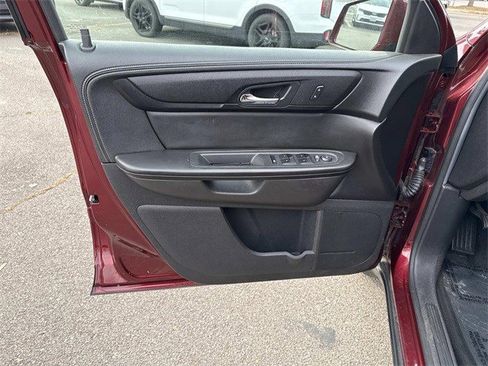 Used 2016 Chevrolet Traverse LT w/ Style and Technology Package image 13