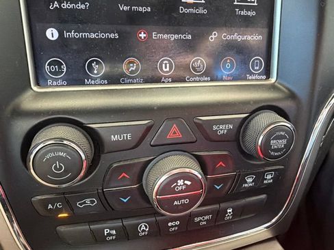 Used 2018 Jeep Grand Cherokee Limited w/ Luxury Group II AWD/4WD image 13