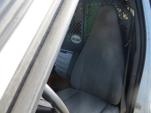 Used 2017 GMC Savana 2500 image 16