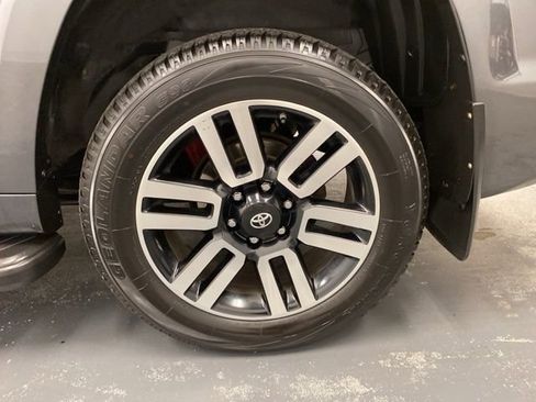 Used 2018 Toyota 4Runner Limited image 30