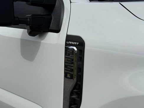 Used 2025 Ford F350 Lariat AWD/4WD image 15