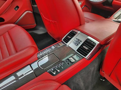 Used 2014 Porsche Panamera AWD/4WD image 10