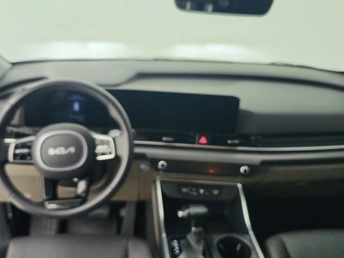 Used 2026 Kia Carnival EX FWD image 22