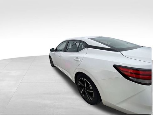 Used 2024 Nissan Sentra SV image 6