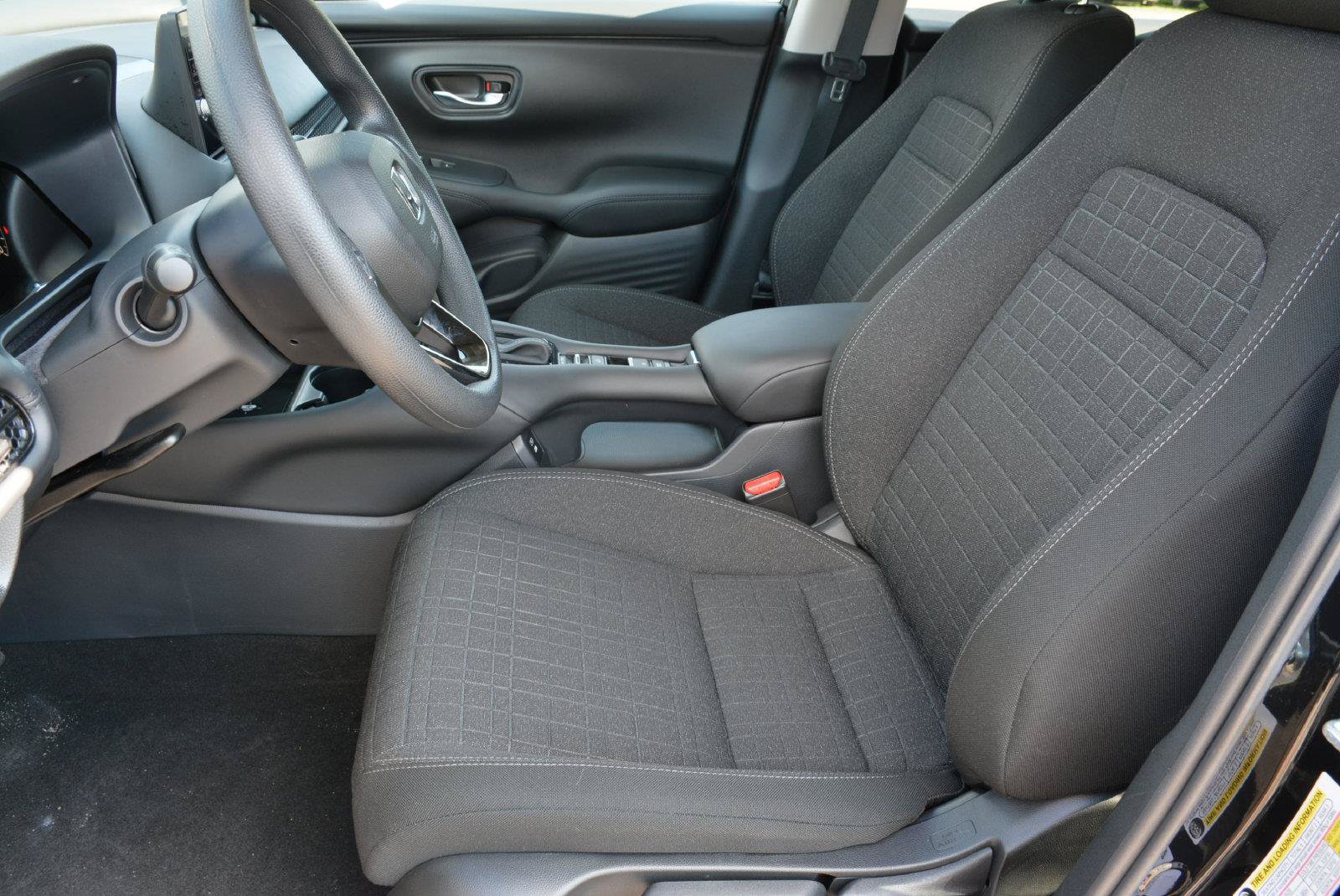 Used 2027 Honda HR-V LX image 7