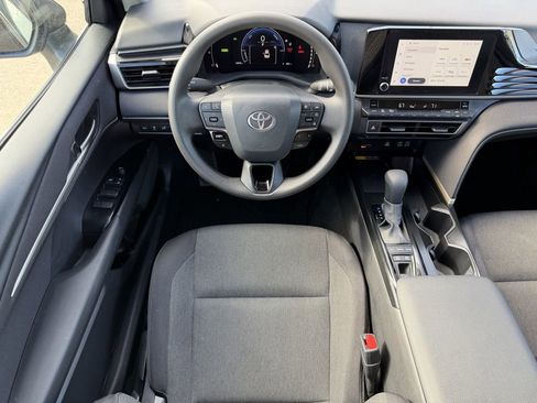 Used 2026 Toyota Camry LE FWD image 14