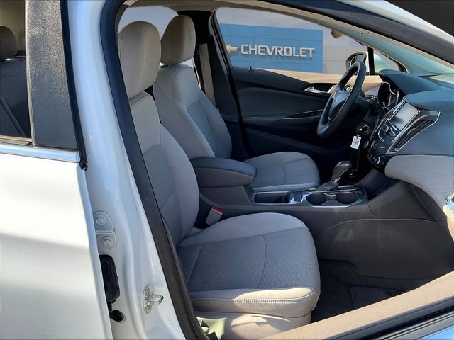 Used 2018 Chevrolet Cruze LT FWD image 31