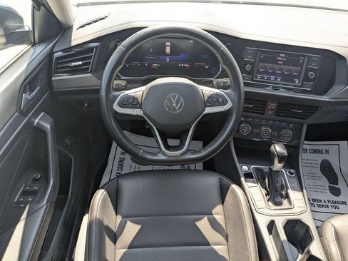 Used 2024 Volkswagen Jetta SE FWD image 30