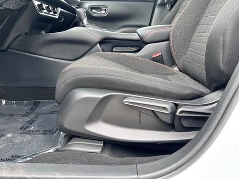 Used 2024 Honda HR-V Sport image 16