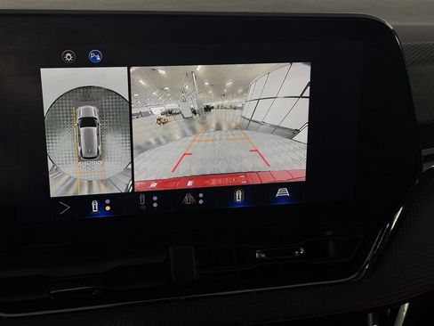 Used 2025 Chevrolet Equinox RS w/ Safety and Technology Package FWD image 18