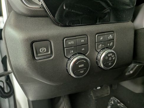 New 2026 GMC Sierra 2500 SLE w/ SLE Value Package; image 18