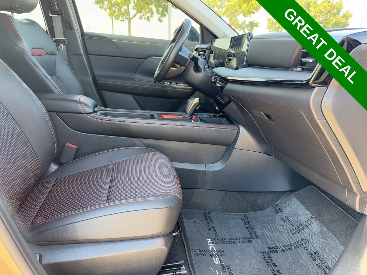 Used 2026 Nissan Kicks SR w/ Cold Weather Package AWD/4WD image 41