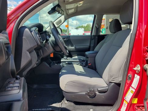 Used 2019 Toyota Tacoma SR w/ SR Convenience Package AWD/4WD image 15