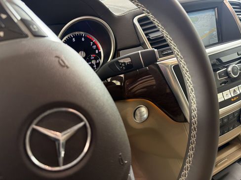 Used 2015 Mercedes-Benz GL 450 4MATIC image 22