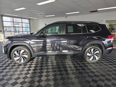 Used 2024 Volkswagen Atlas SE image 6