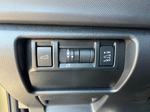 Certified 2025 Subaru Forester Premium AWD/4WD image 12