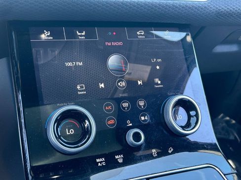 Used 2018 Land Rover Range Rover Velar R-Dynamic SE AWD/4WD image 31